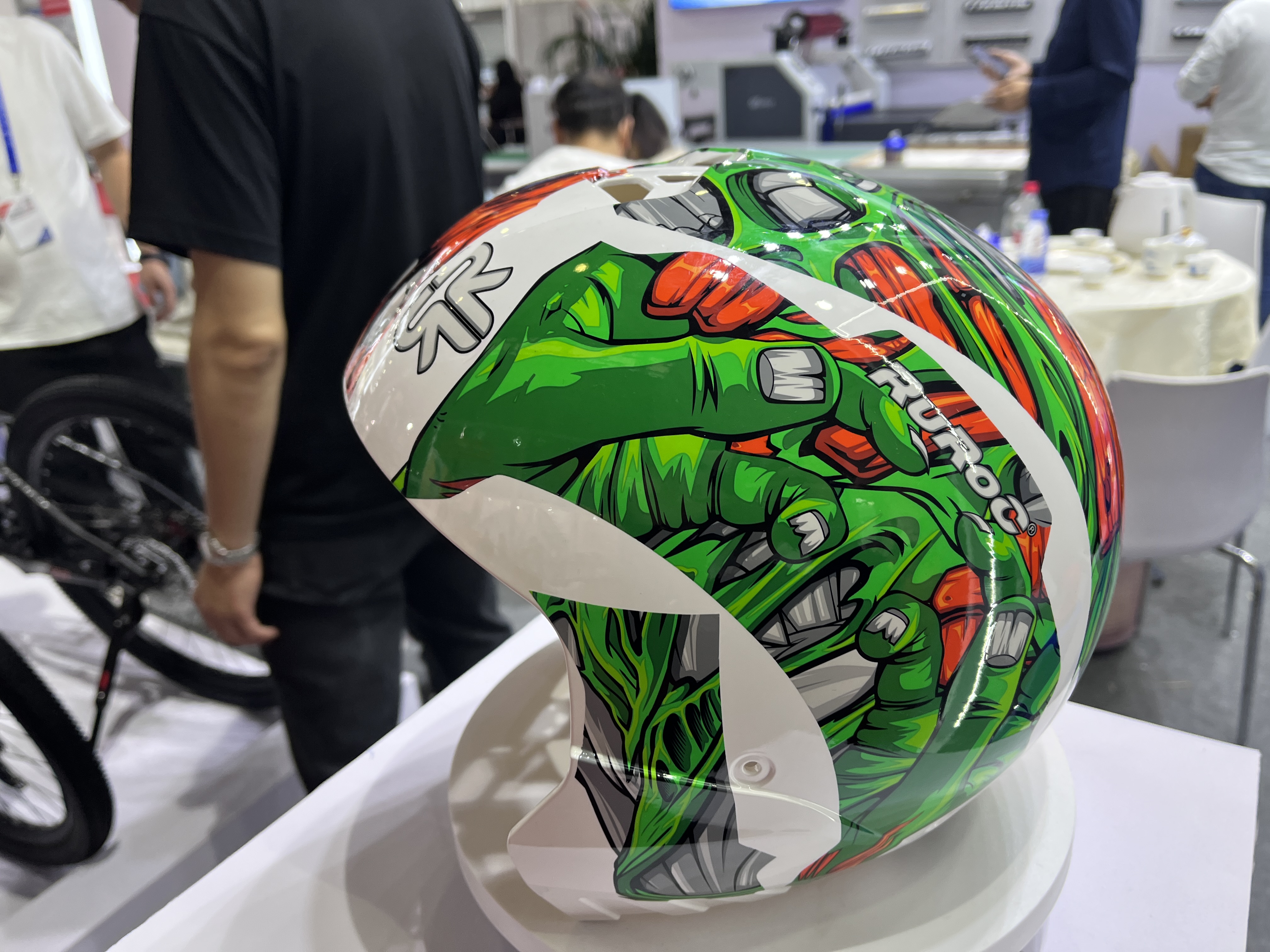 Inkt gebruikt op helmen